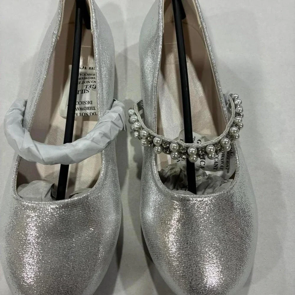 Davis's Bridal girls  Silver shoes size‎ 3Y More sizes available. All new